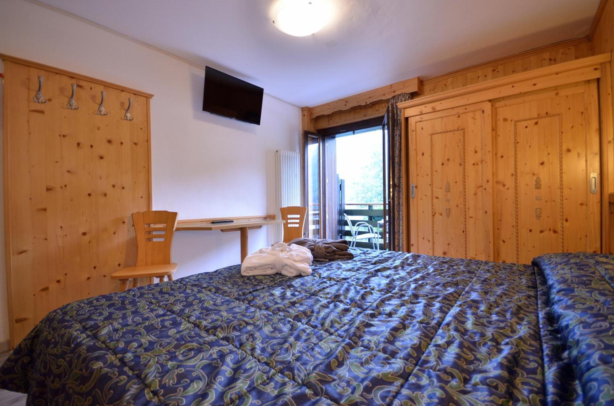 Hotel Cime D'Oro Madonna Exteriör bild